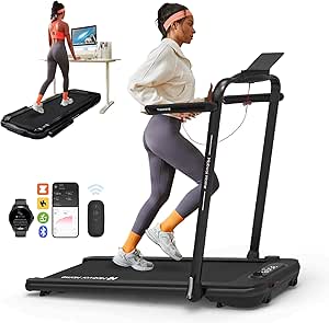 femme courant sur tapis roulant de course